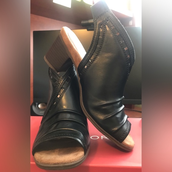 NWT Rockport Cobb Hill Hattie Envelope Black Leather Shoe/Sandal Size 9M - Picture 10 of 10